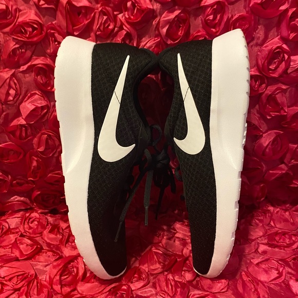 Nike Tanjun Women's - Picture 3 of 9